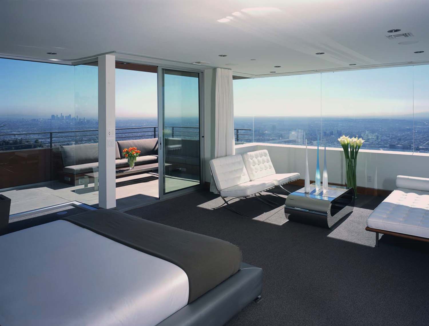 Rooms With Skyline Views-19-1 Kindesign