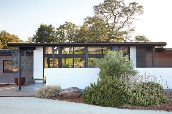 featured posts image for A modern California dwelling with surprising interior warmth