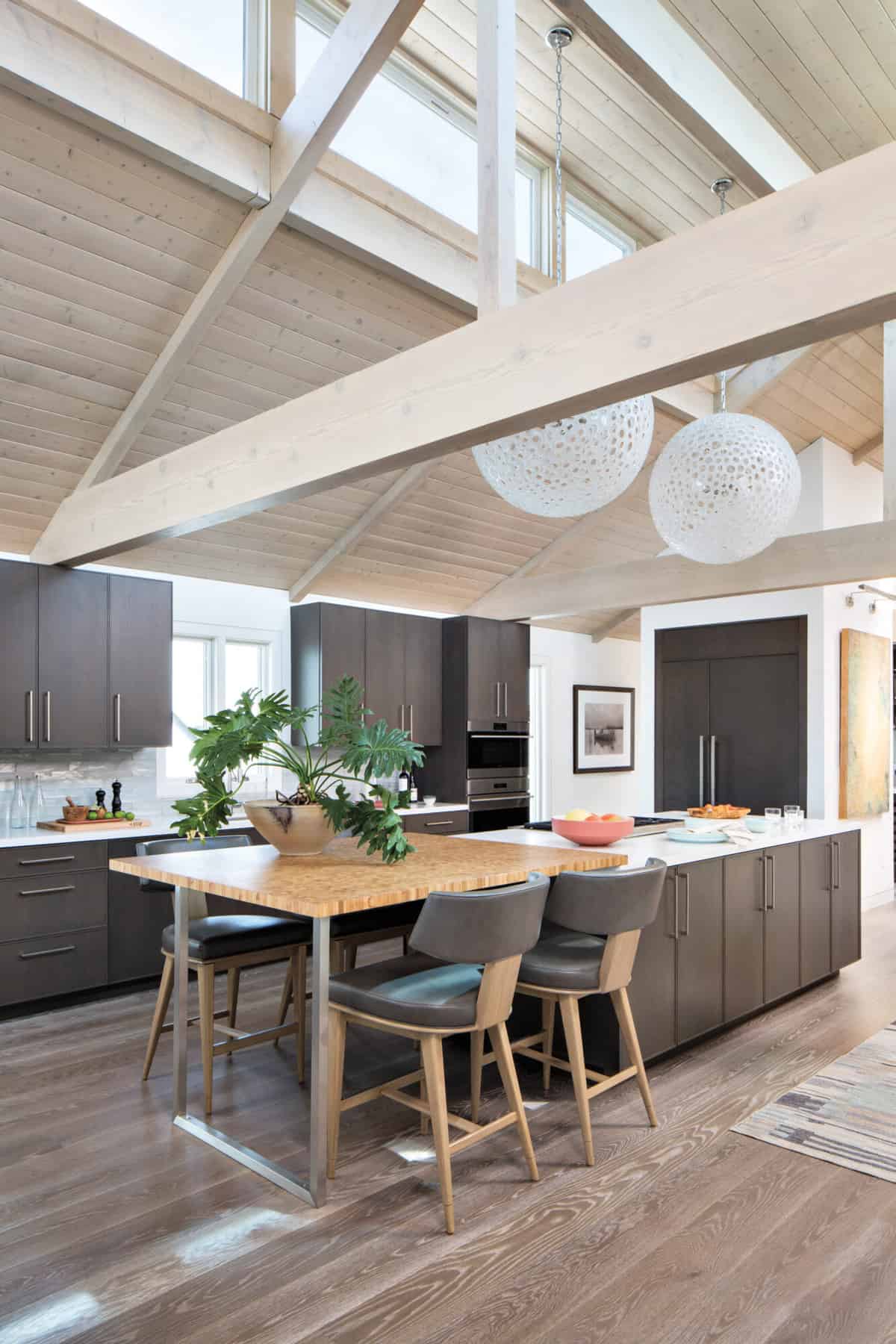 kitchen-with-exposed-ceiling-trusses