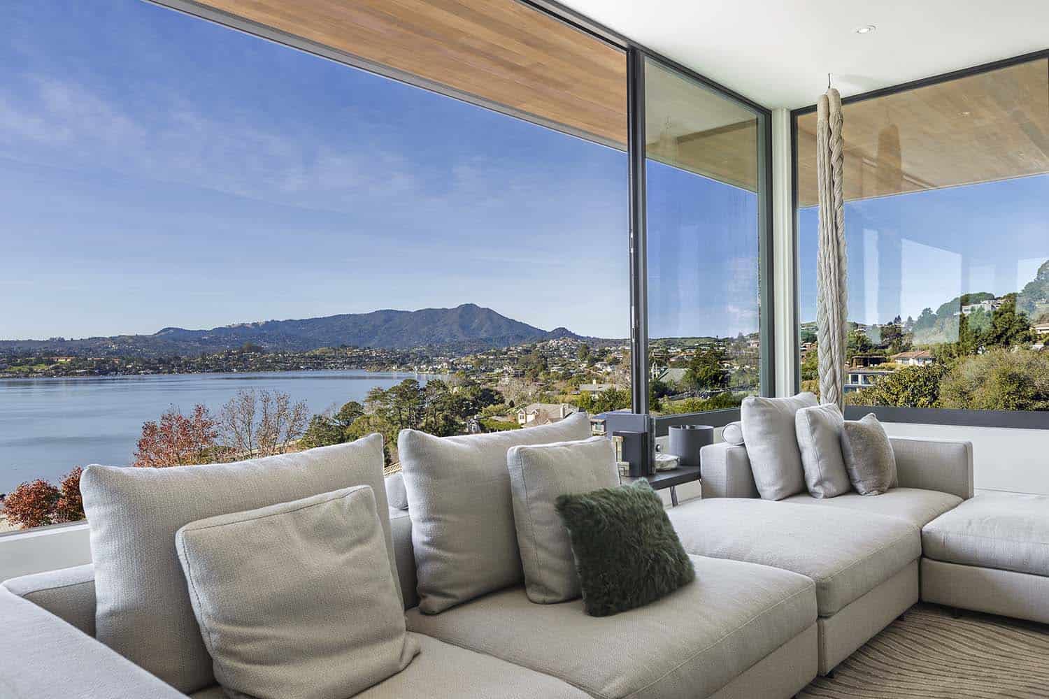 Marin County Hillside Home-Ryan Group Architects-04-1 Kindesign
