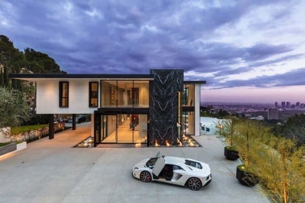 featured posts image for Sumptuous luxury modern home with views over the LA skyline