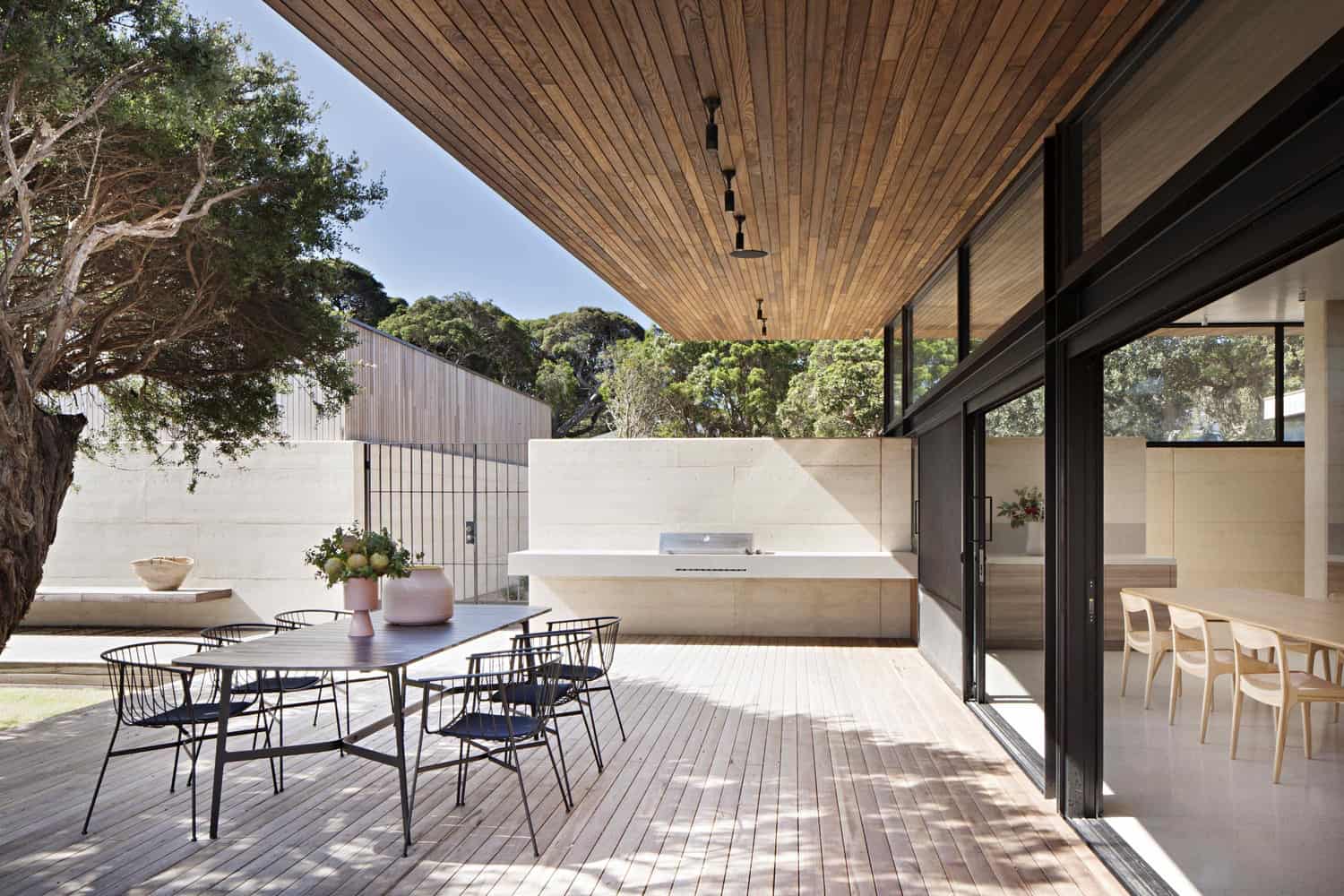 Modern Coastal Home-Robson Rak Architects-11-1 Kindesign