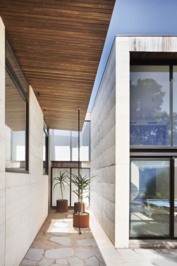 Modern Coastal Home-Robson Rak Architects-33-1 Kindesign