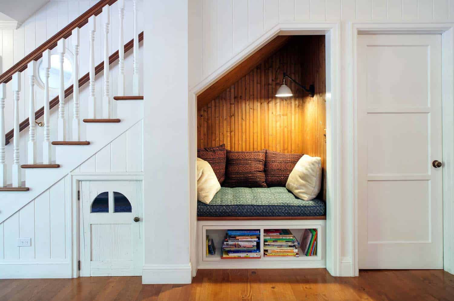 Cozy Reading Nooks For Lounging-04-1 Kindesign