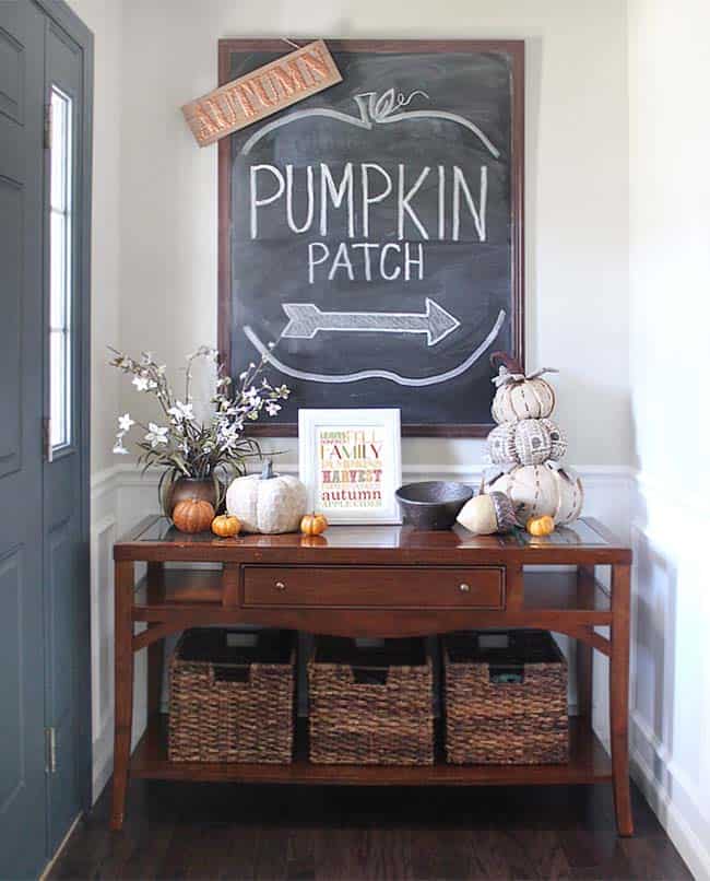 Fall-Inspired Entryway Decorating Ideas-02-1 Kindesign