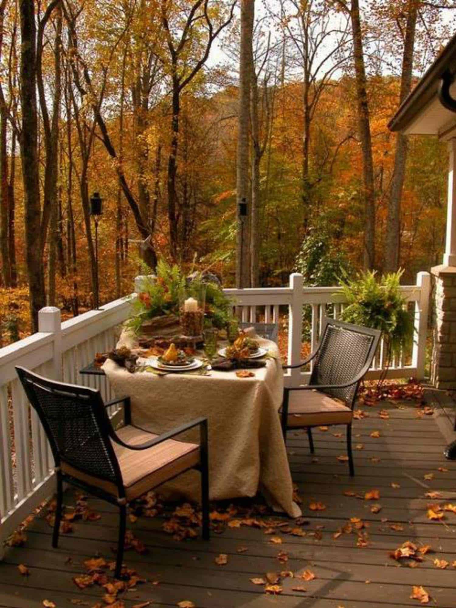 Fall-Inspired Outdoor Living Spaces-17-1 Kindesign