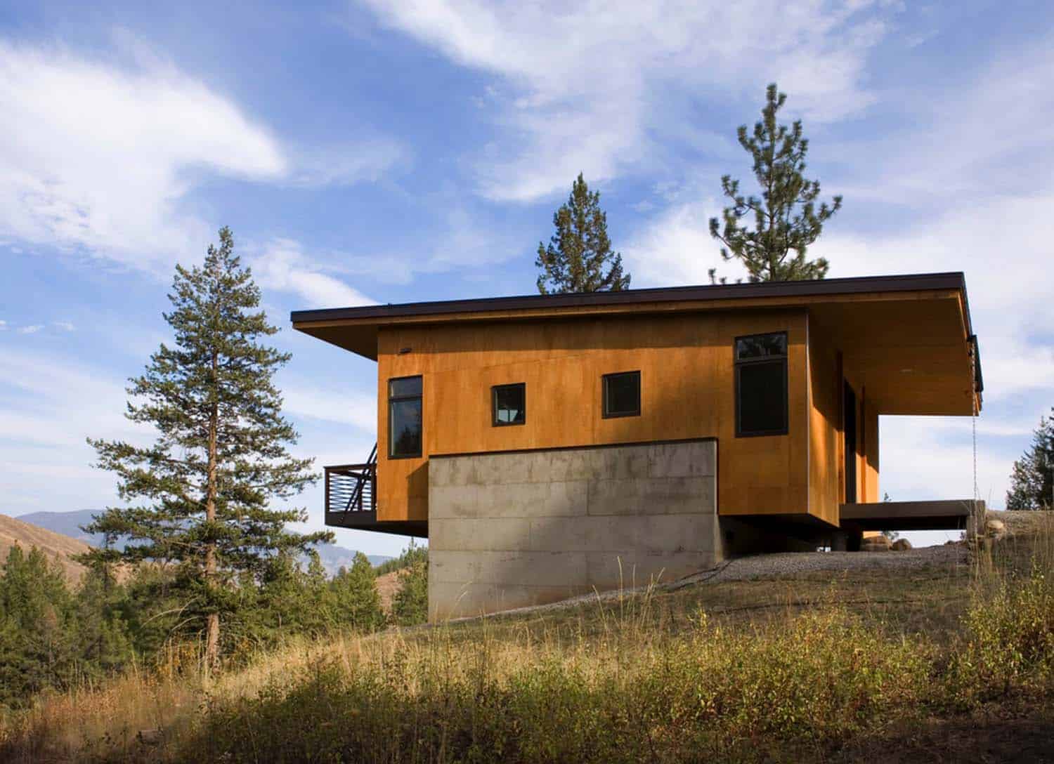 Natural Modern Forest Cabin-Prentiss Balance Wickline Architects-03-1 Kindesign