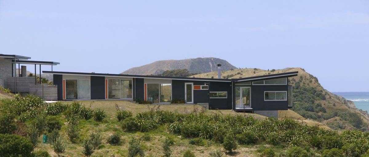 Modern Beach House-Bossley Architects-02-1 Kindesign