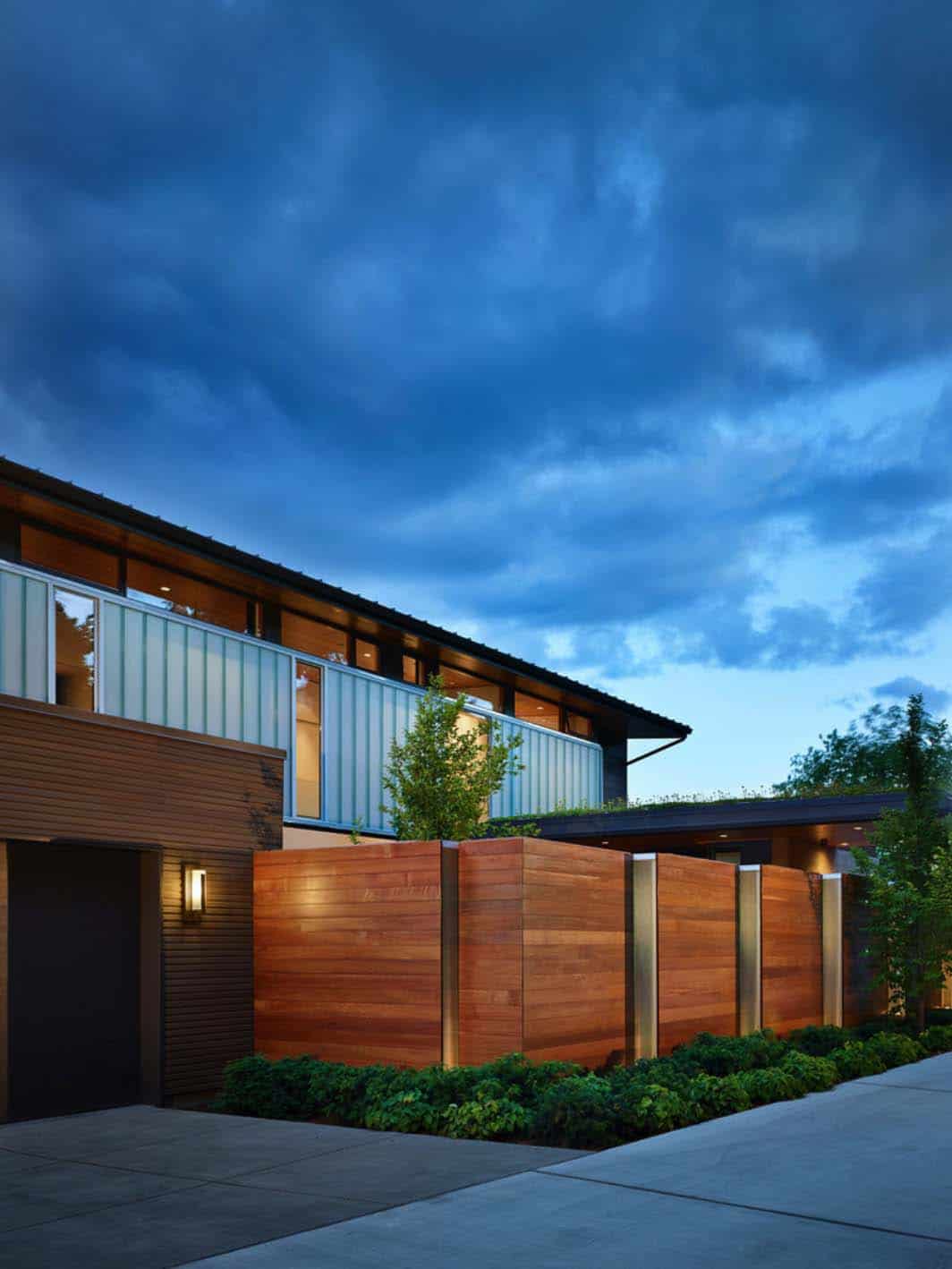 Contemporary Courtyard House-DeForest Architects-14-1 Kindesign