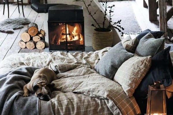 Cozy Bedroom Decorating Ideas For Winter-20-1 Kindesign