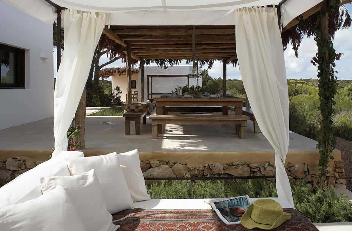 Luxury Seaside Villa Oasis-01-1 Kindesign