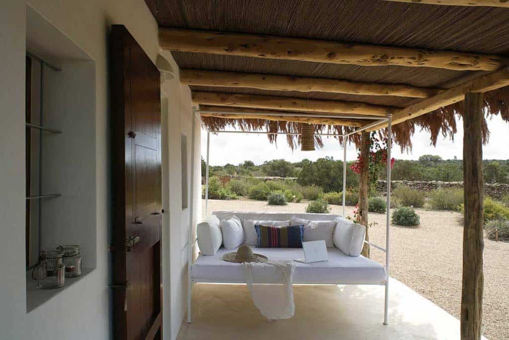 Luxury Seaside Villa Oasis-21-1 Kindesign