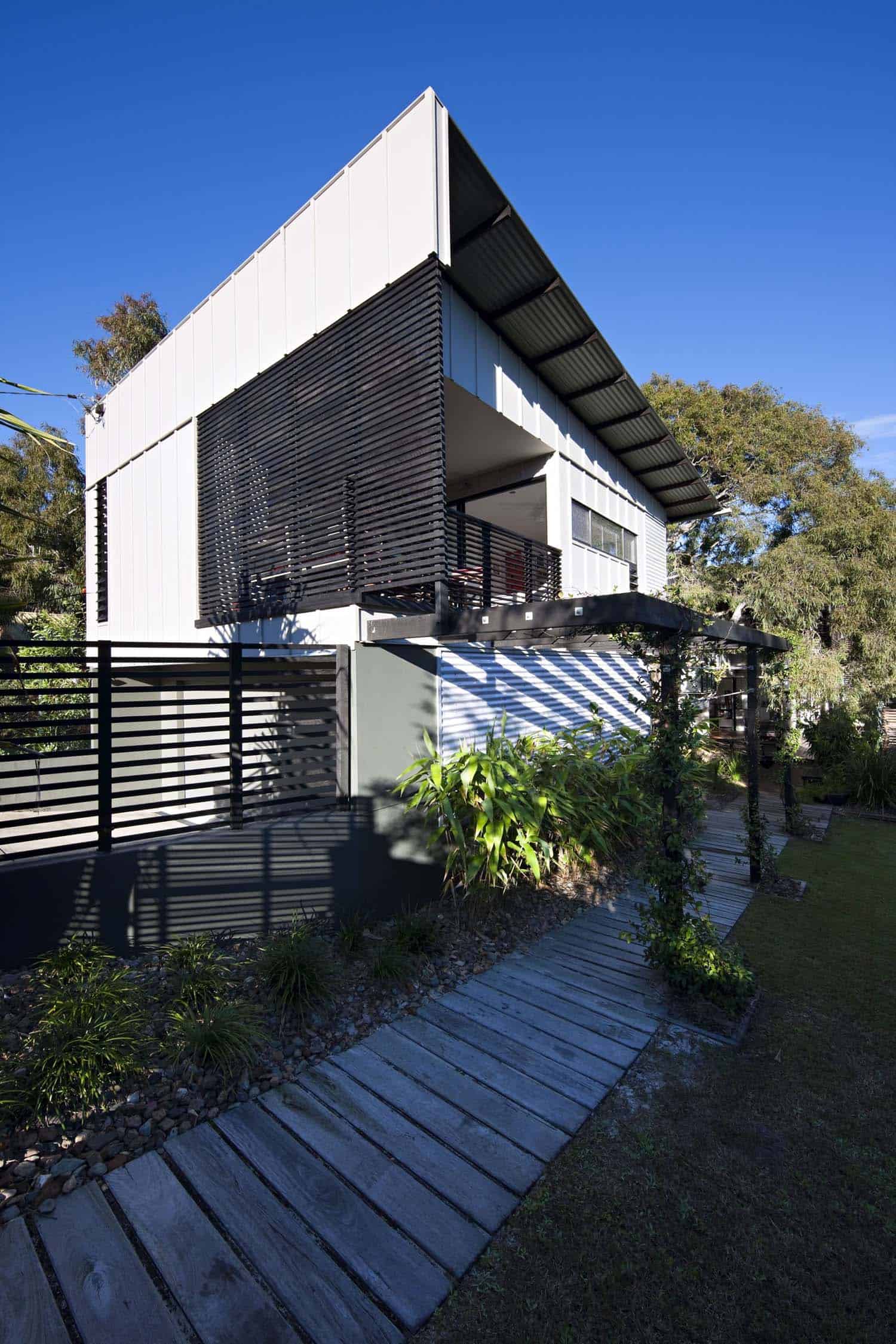 Tropical Coastal Residence-BARK Design Architects-14-1 Kindesign