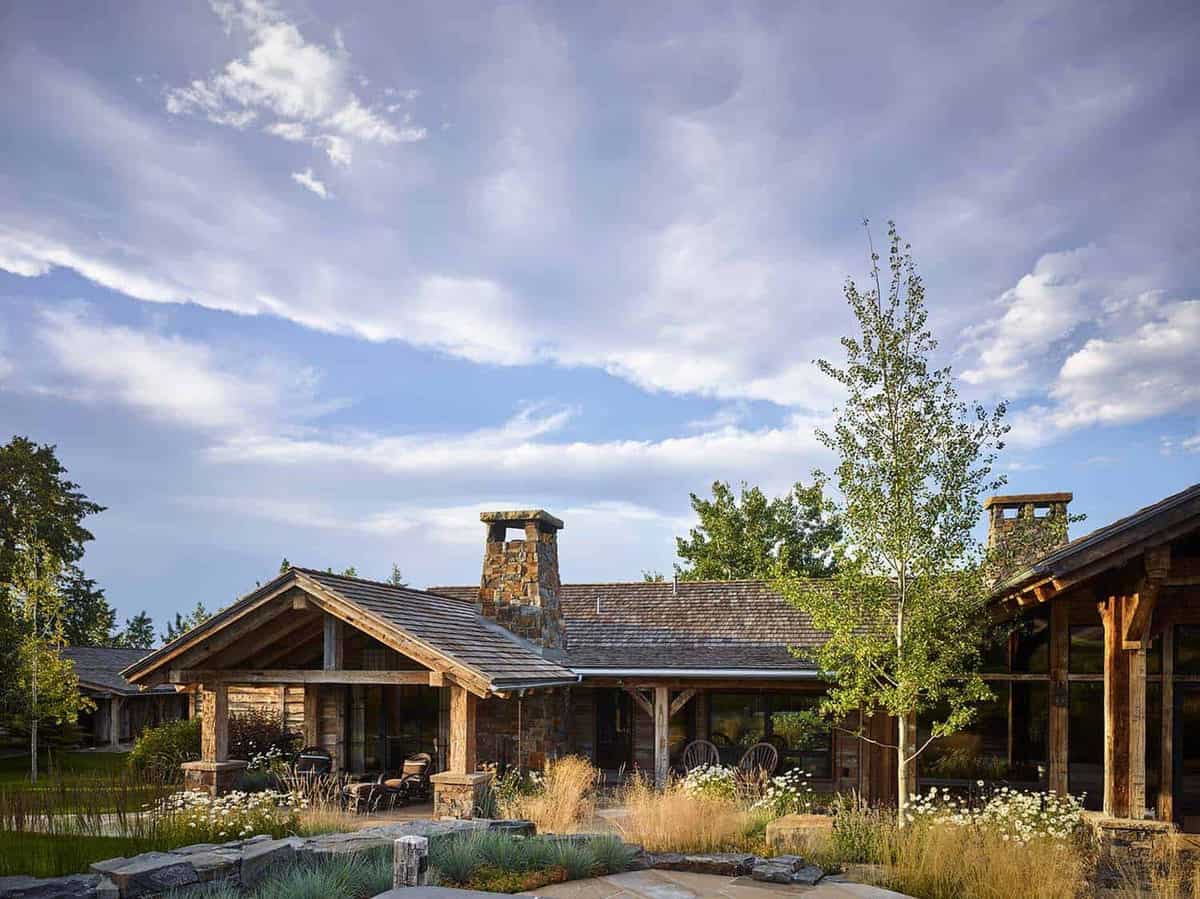 Rustic Ranch House-Miller-Roodell Architects-01-1 Kindesign