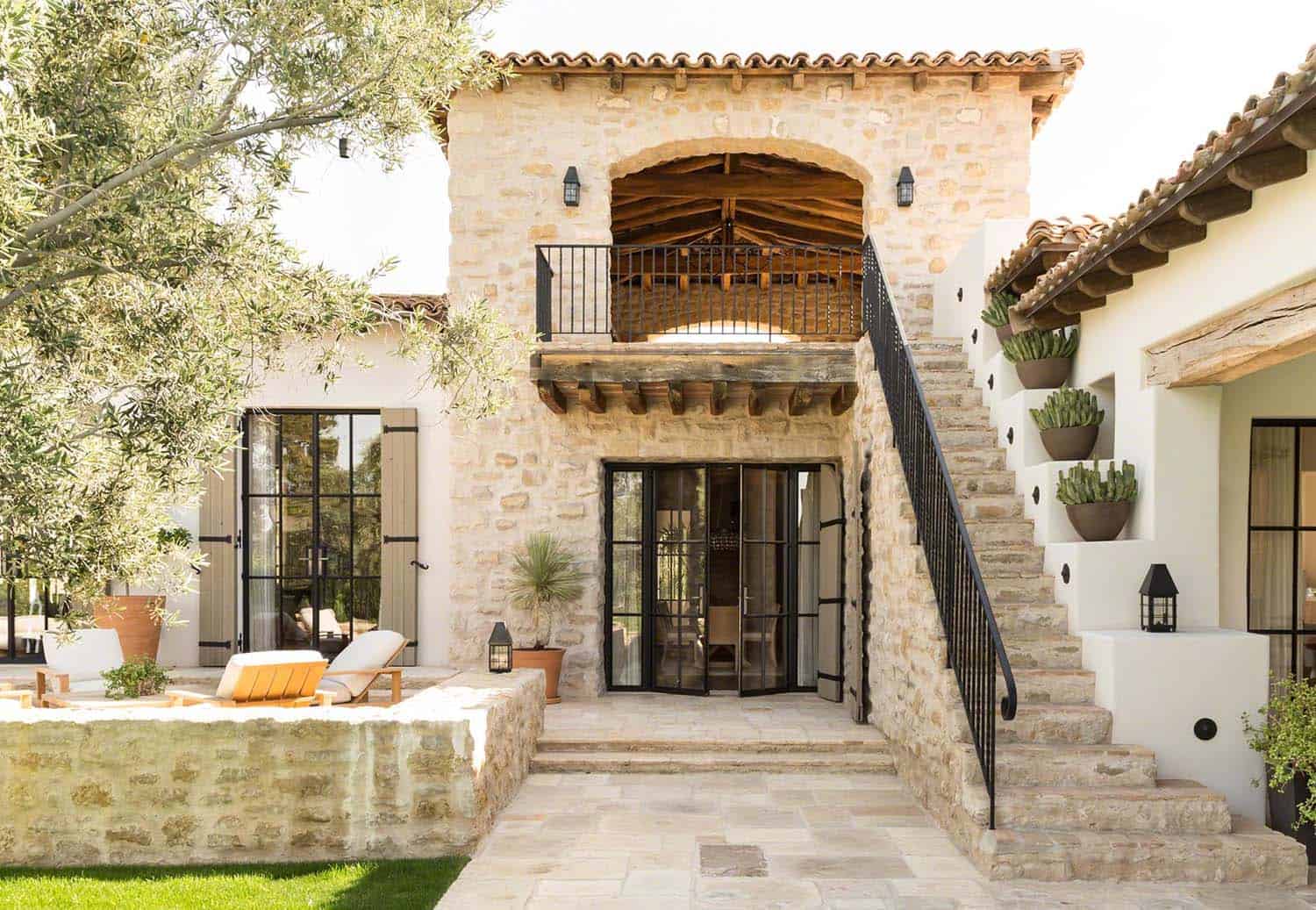 Beautiful Mediterranean Stye Home-OZ Architects-10-1 Kindesign