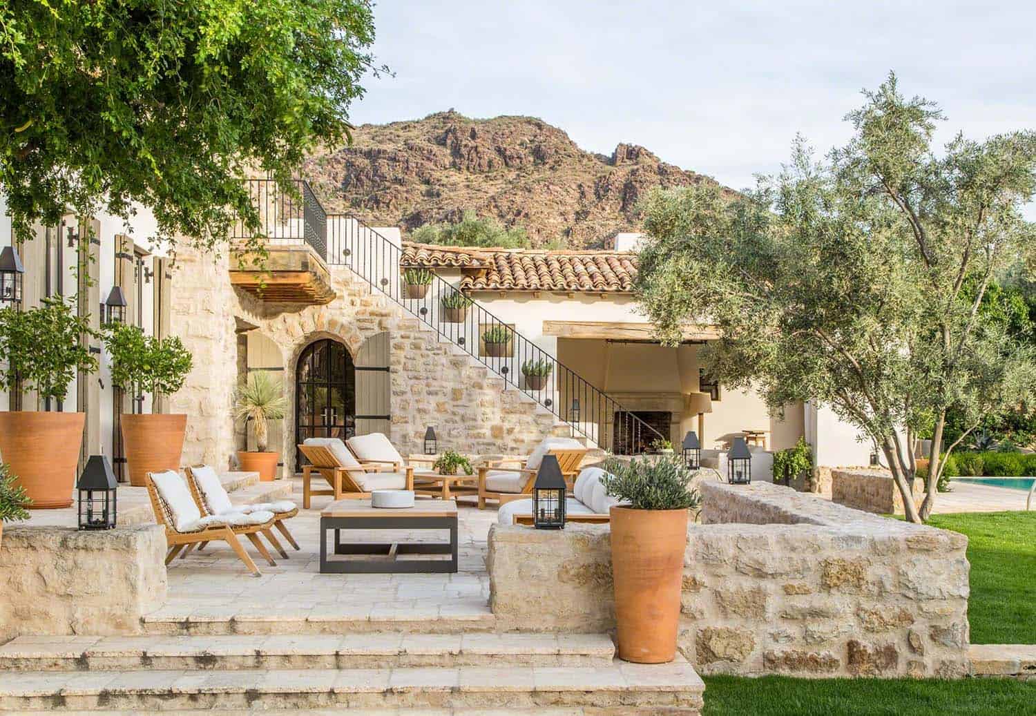 Beautiful Mediterranean Stye Home-OZ Architects-13-1 Kindesign