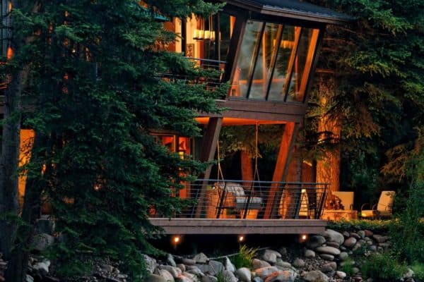 featured posts image for Modern treehouse suspended over a roaring river in Old Snowmass