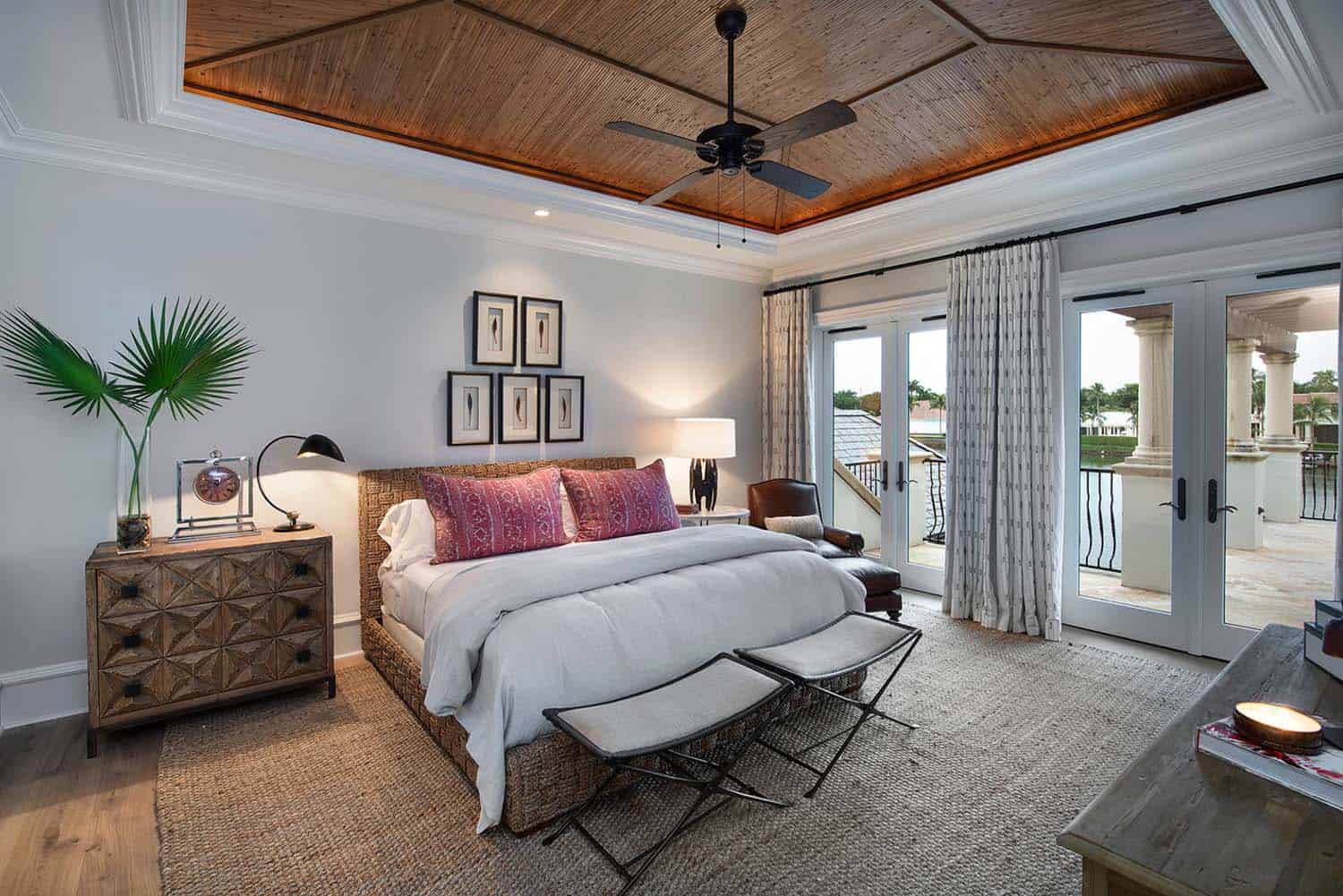 Luxury Waterfront Home-W Design Interiors-23-1 Kindesign