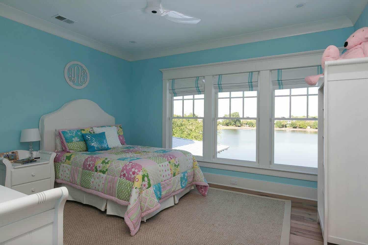Coastal Style Bedroom