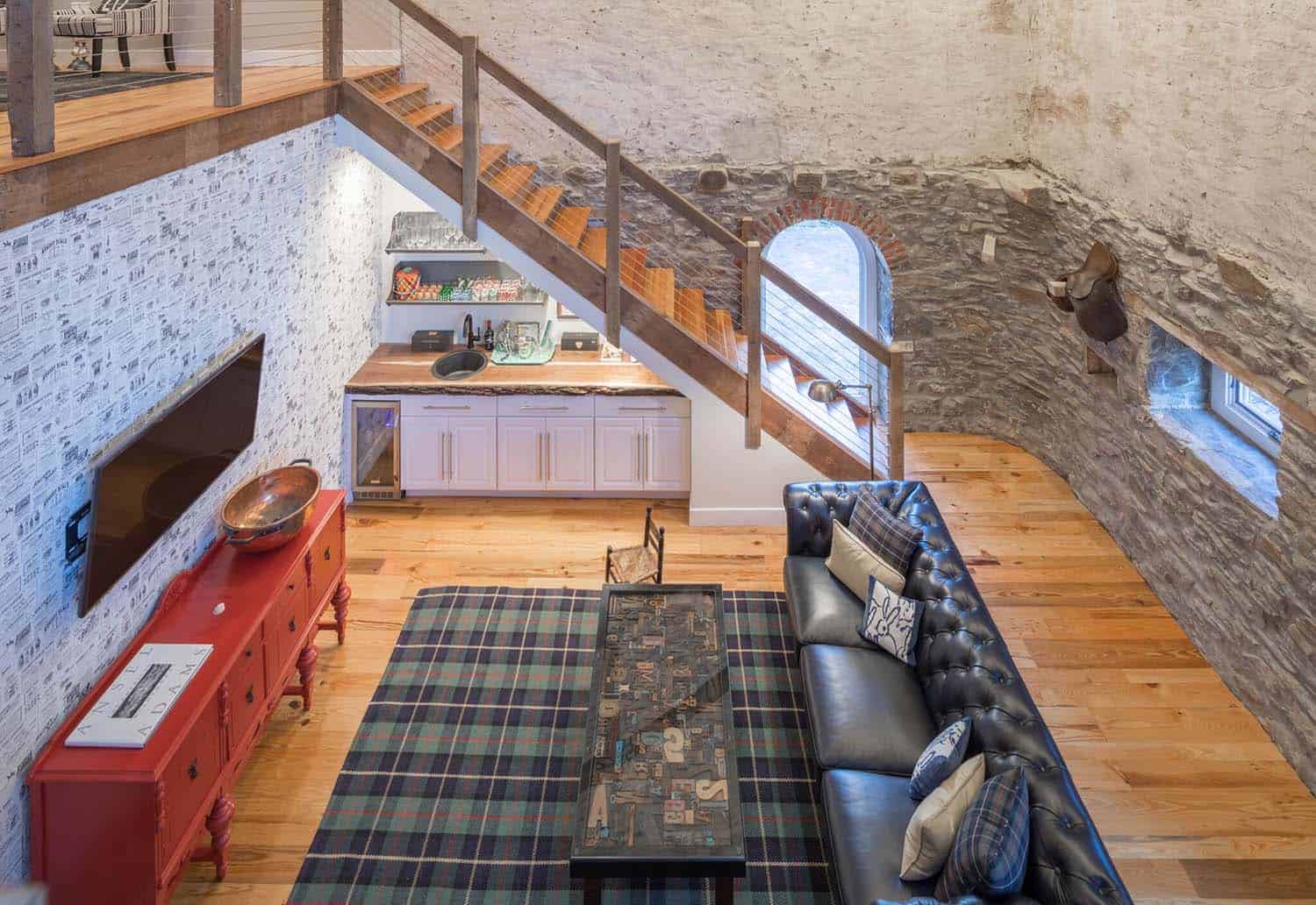 barn-house-staircase