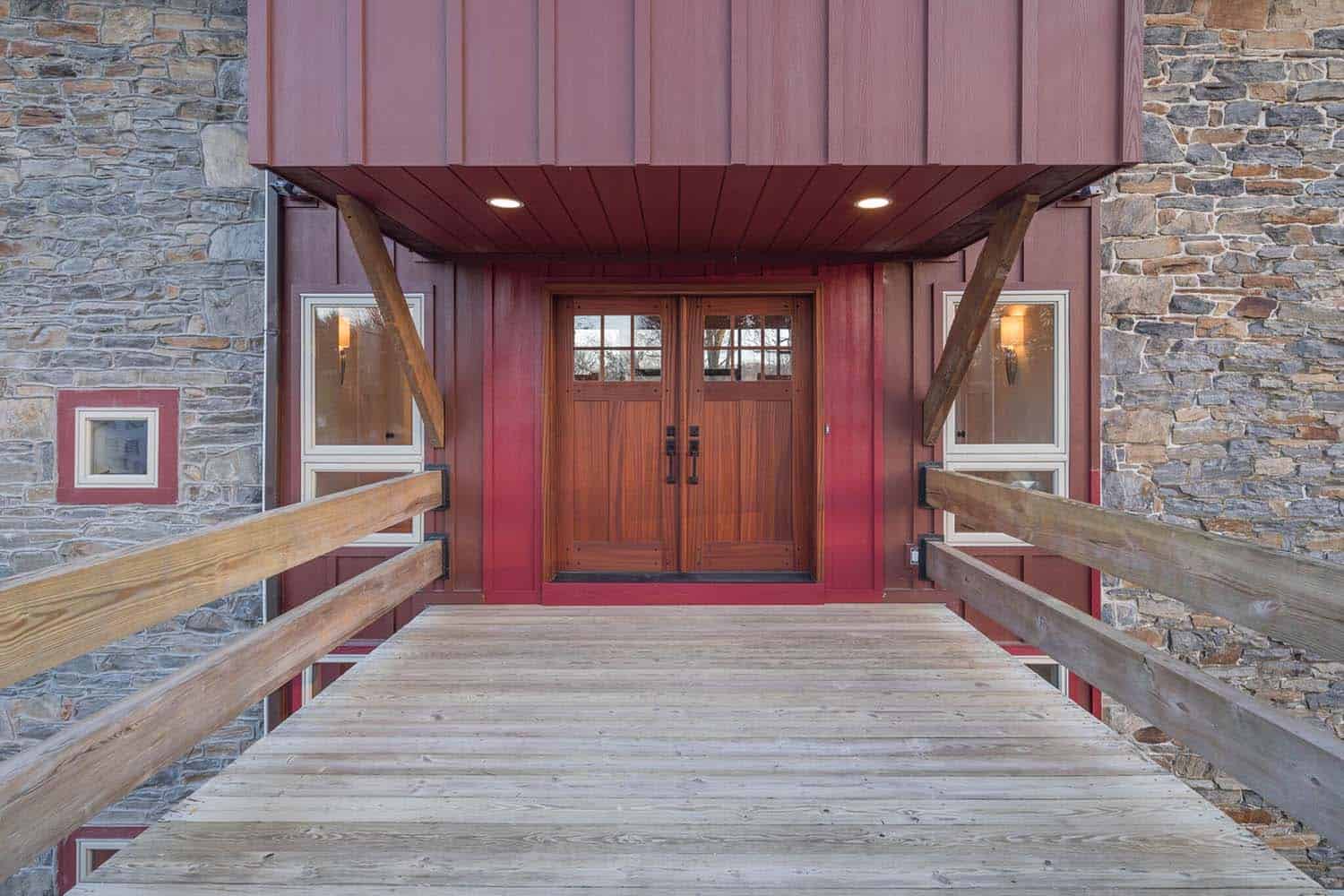 barn-house-entry