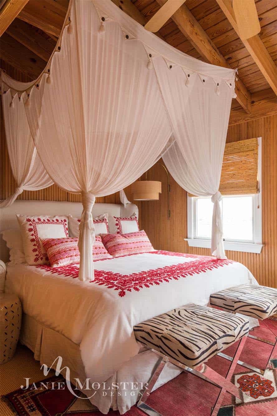 beach-cottage-bedroom
