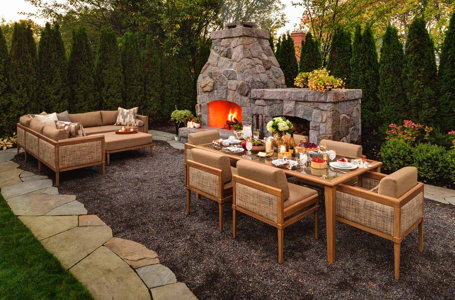 outdoor-living-fireplace