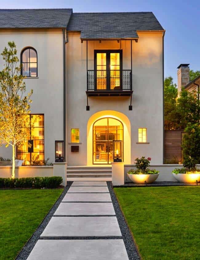 transitional-style-home-exterior