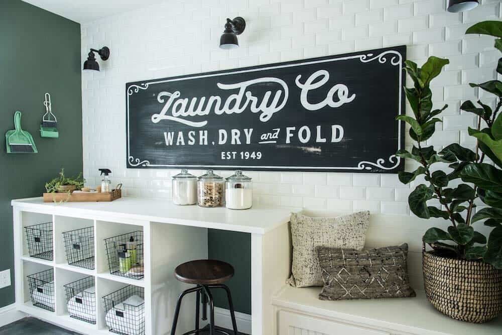 farmhouse-style-laundry-room