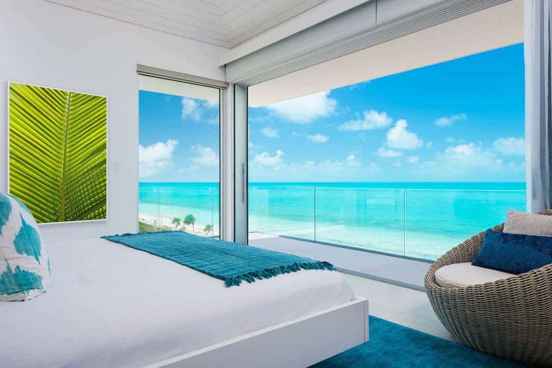oceanfront-villa-bedroom