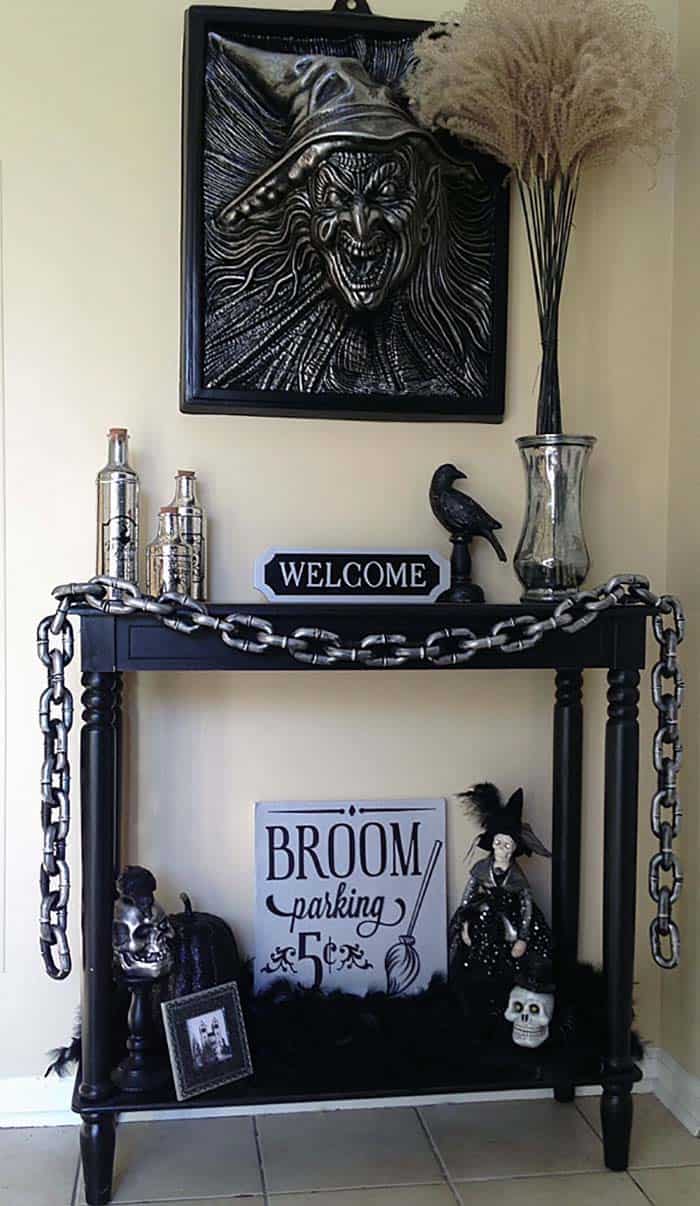 halloween-decorated-console-table