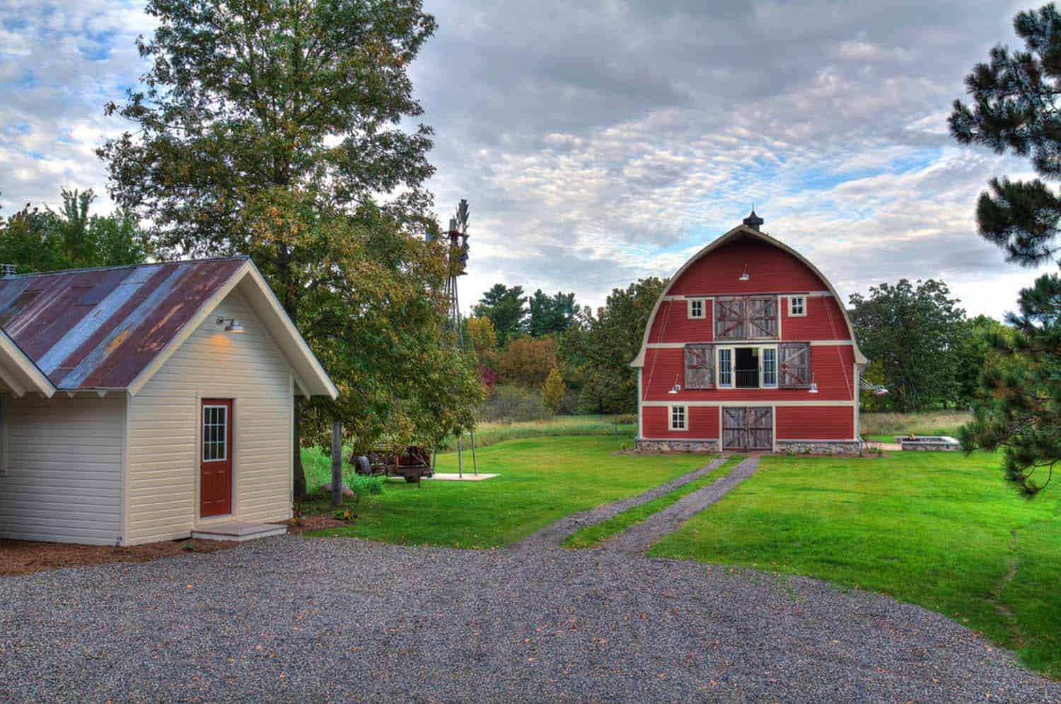 farmhouse-shed