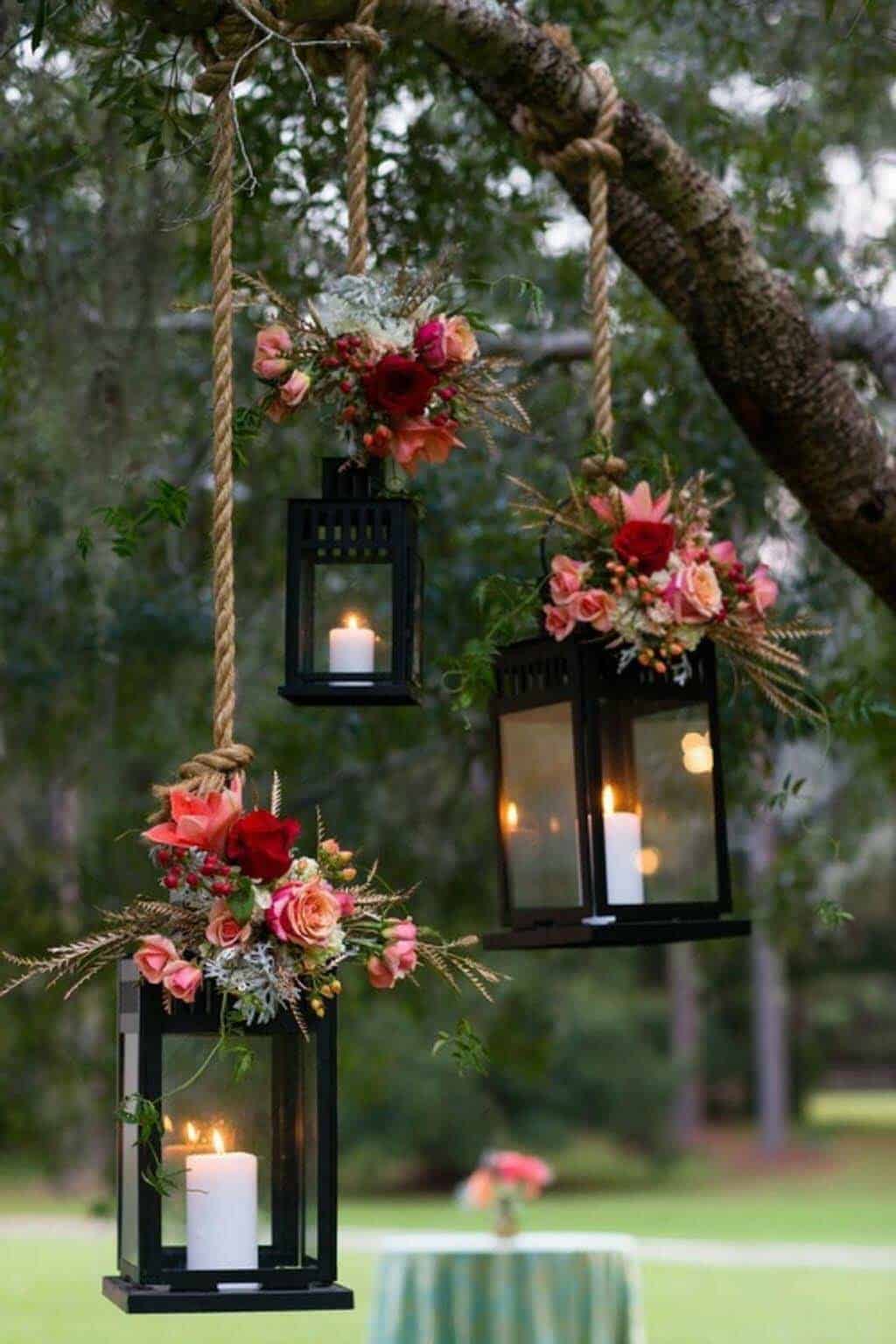 tree-lanterns