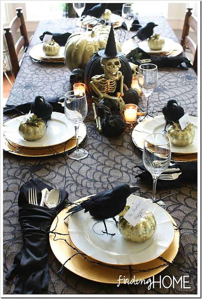 20+ Hauntingly Beautiful Table Centerpiece Ideas For Halloween