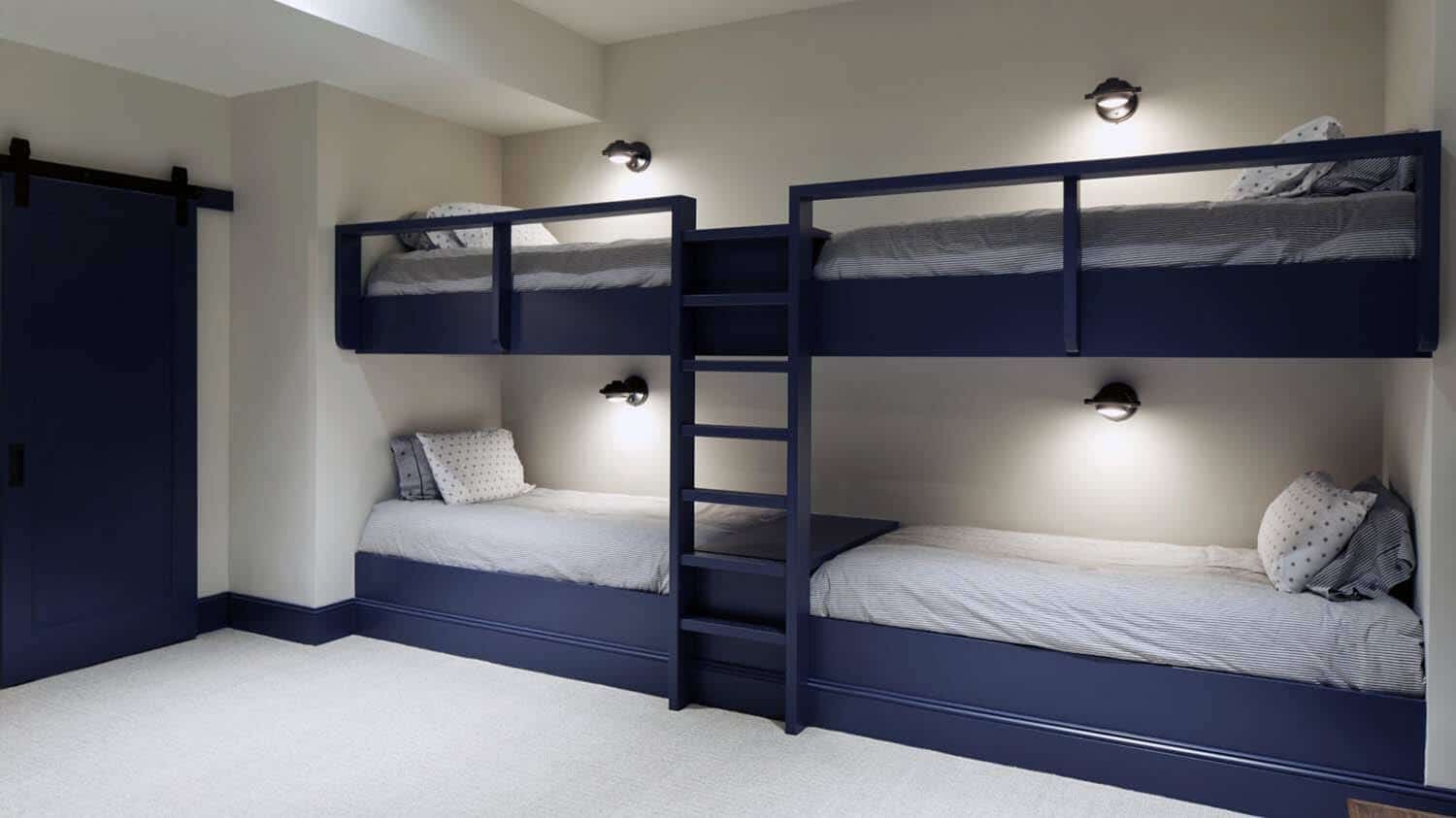 shingle-style-home-bunk-bedroom