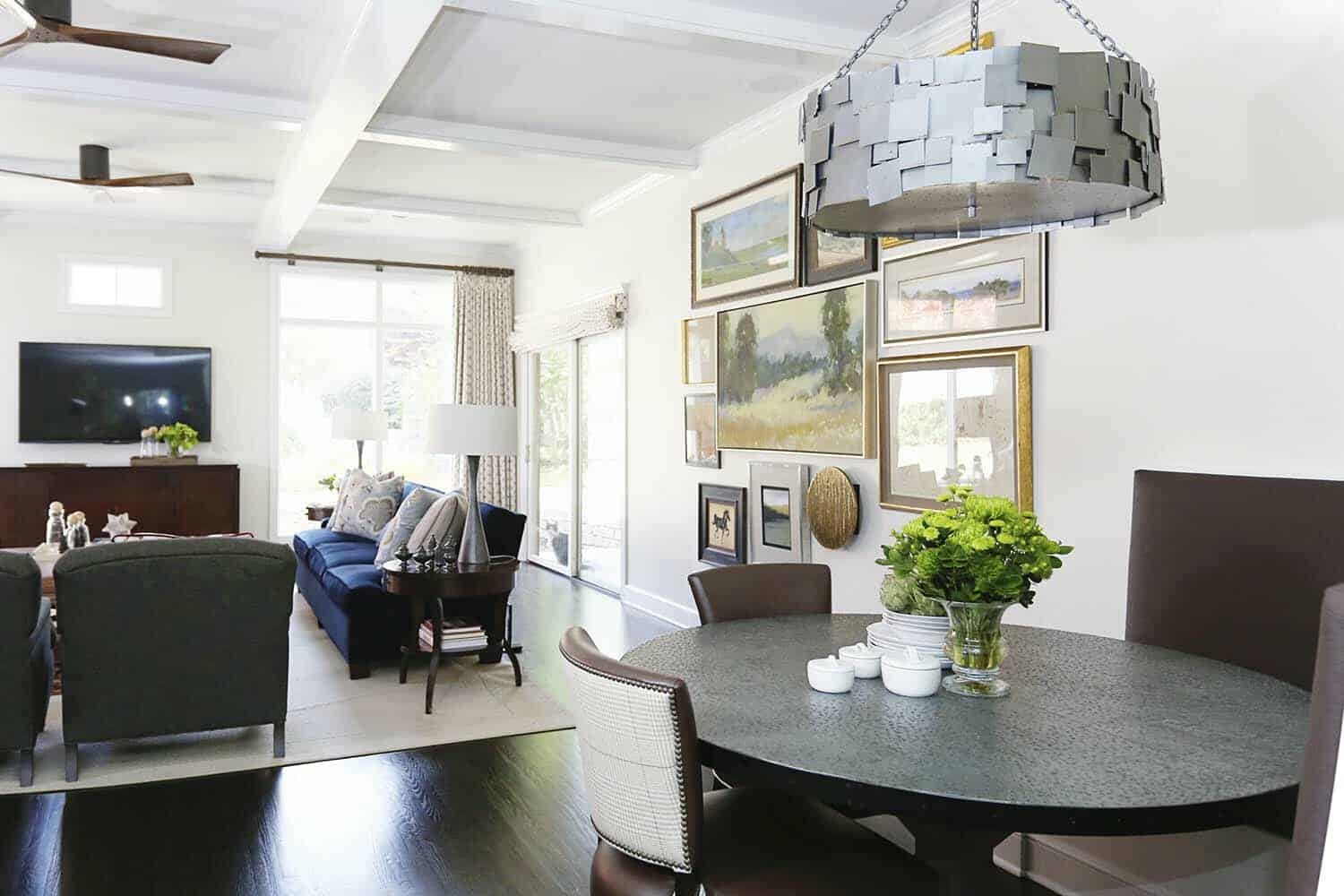transitional-style-dining-room