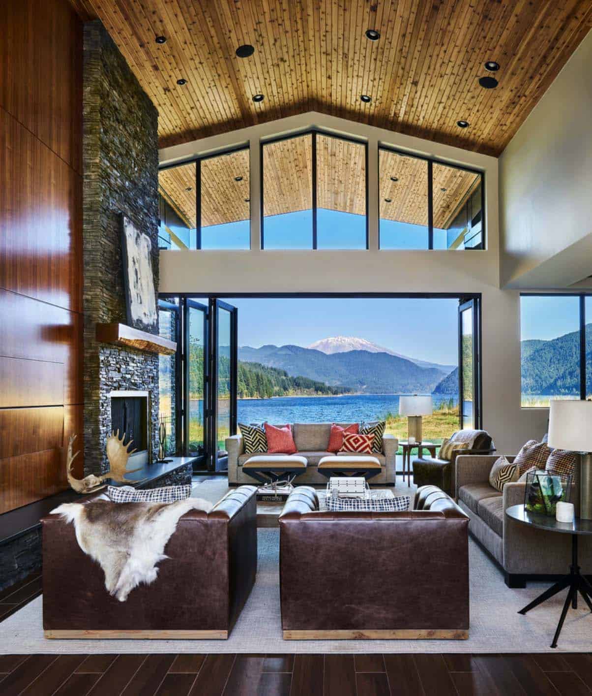 Contemporary lake house in Oregon boasts views of Mount St ...