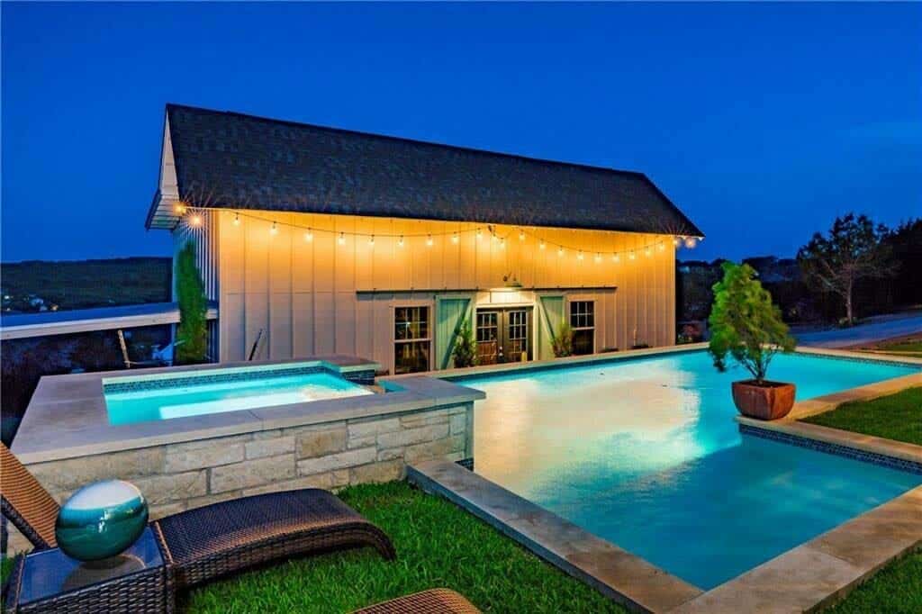 farmhouse-inspired-home-pool