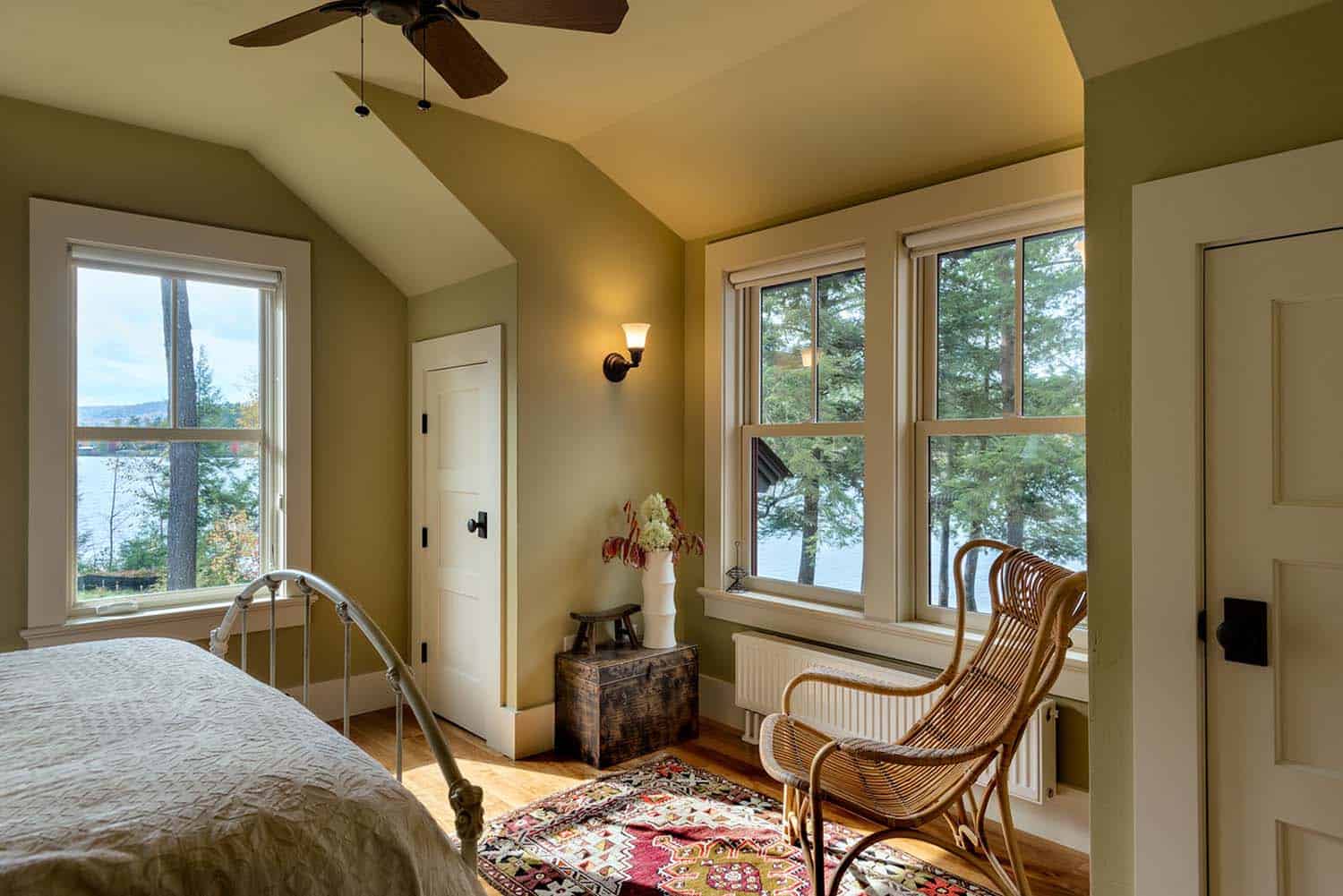 lake-house-retreat-traditional-bedroom