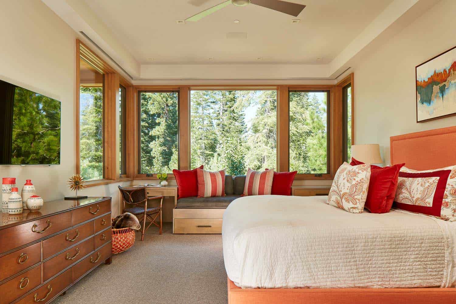 contemporary-mountain-home-bedroom