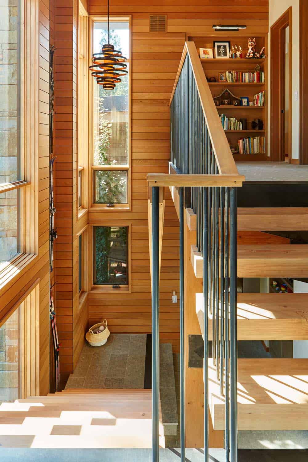 contemporary-mountain-home-staircase