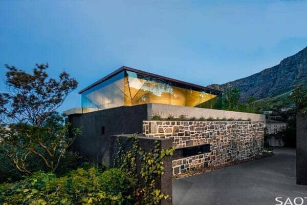 featured posts image for Striking modern home in Cape Town showcases an inverted pyramid roof