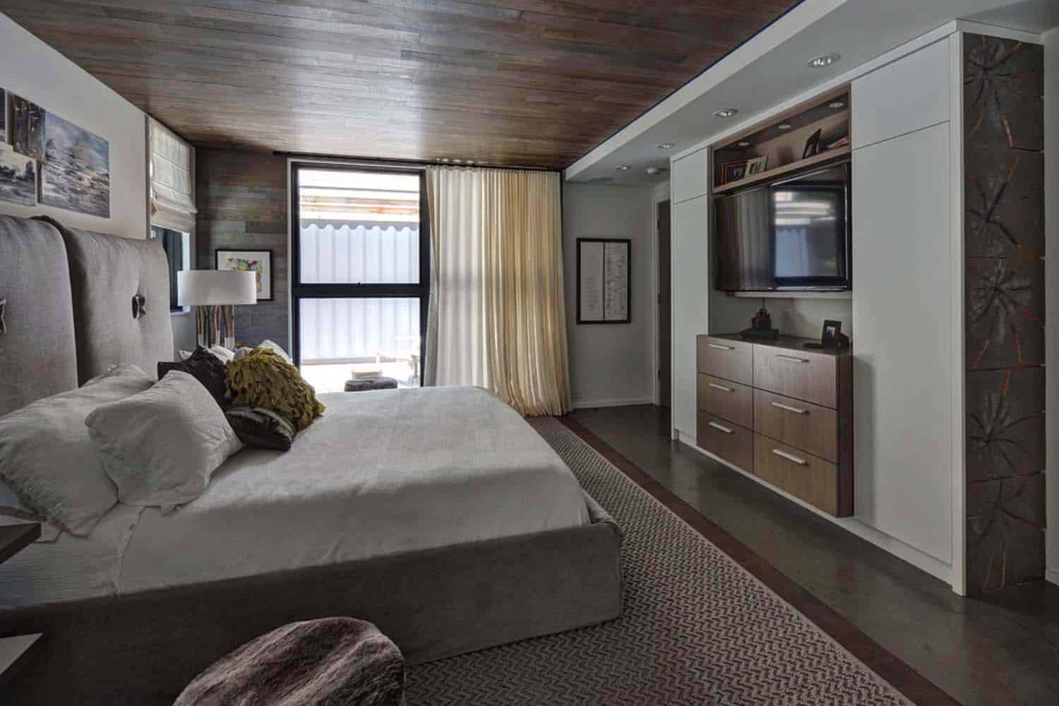 contemporary-container-home-bedroom