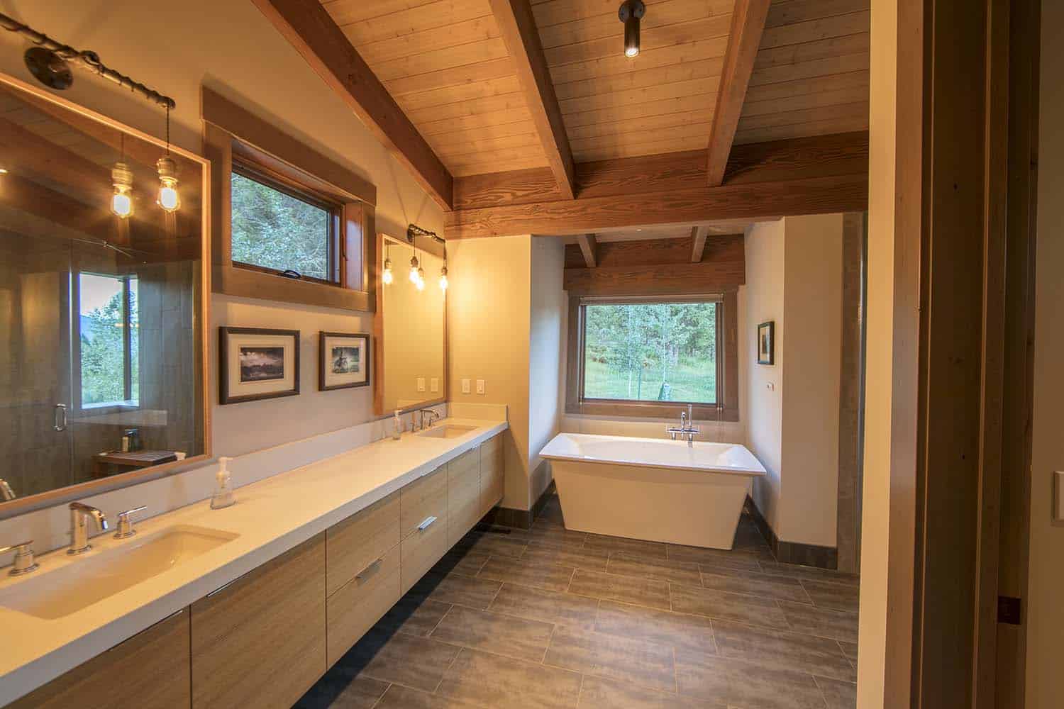 contemporary-mountain-cabin-bathroom