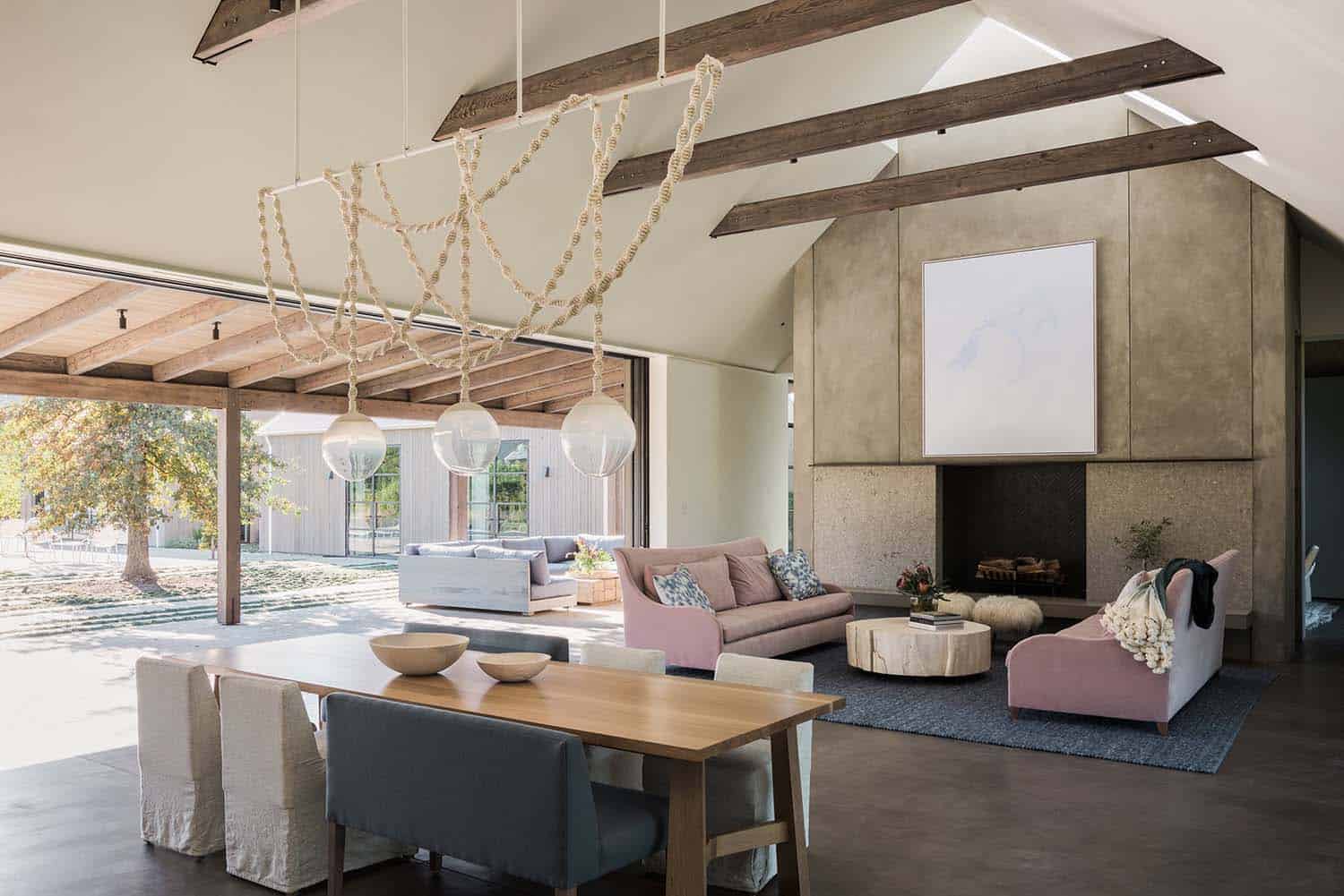 modern-farmhouse-retreat-living-room