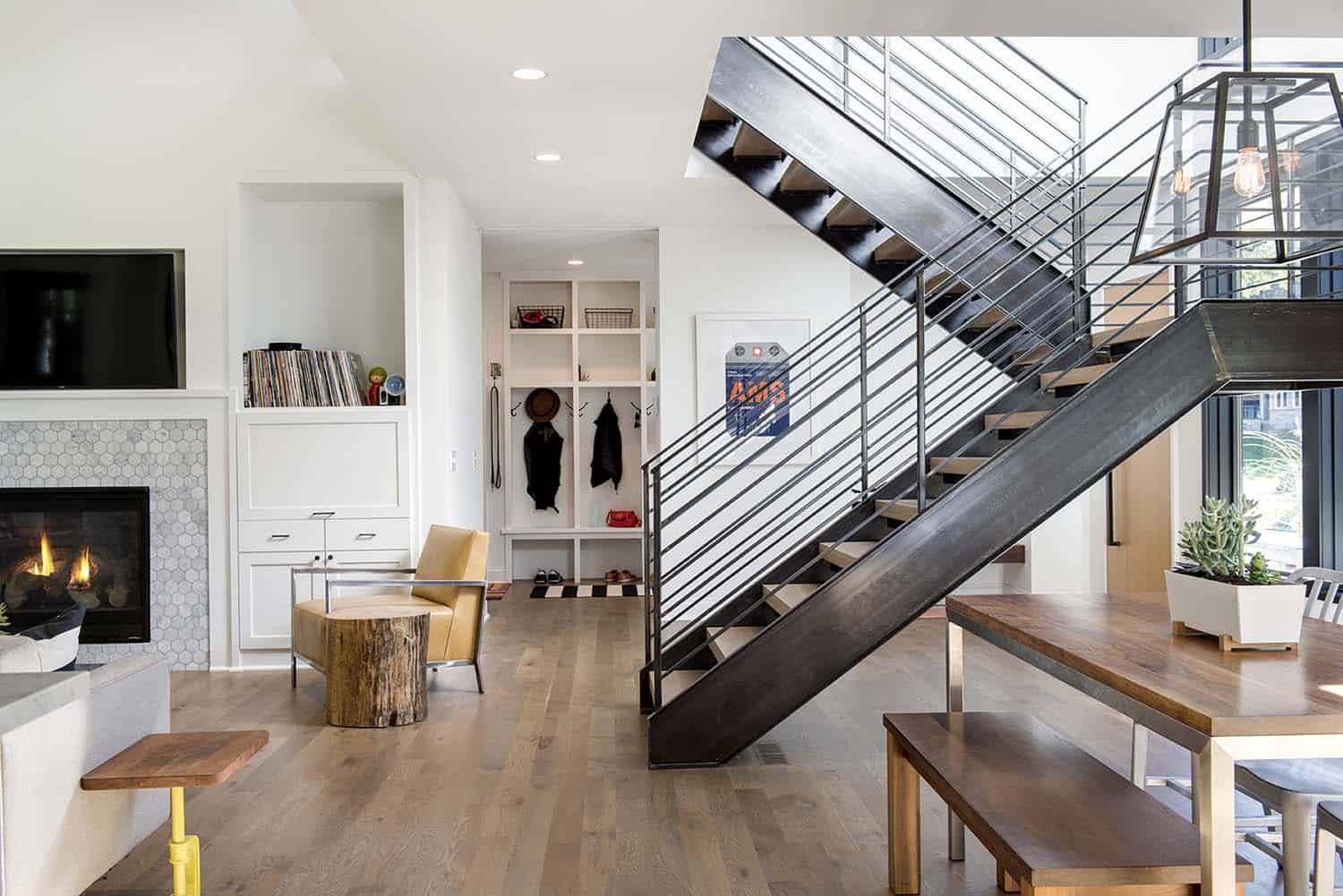 residence-modern-farmhouse-staircase