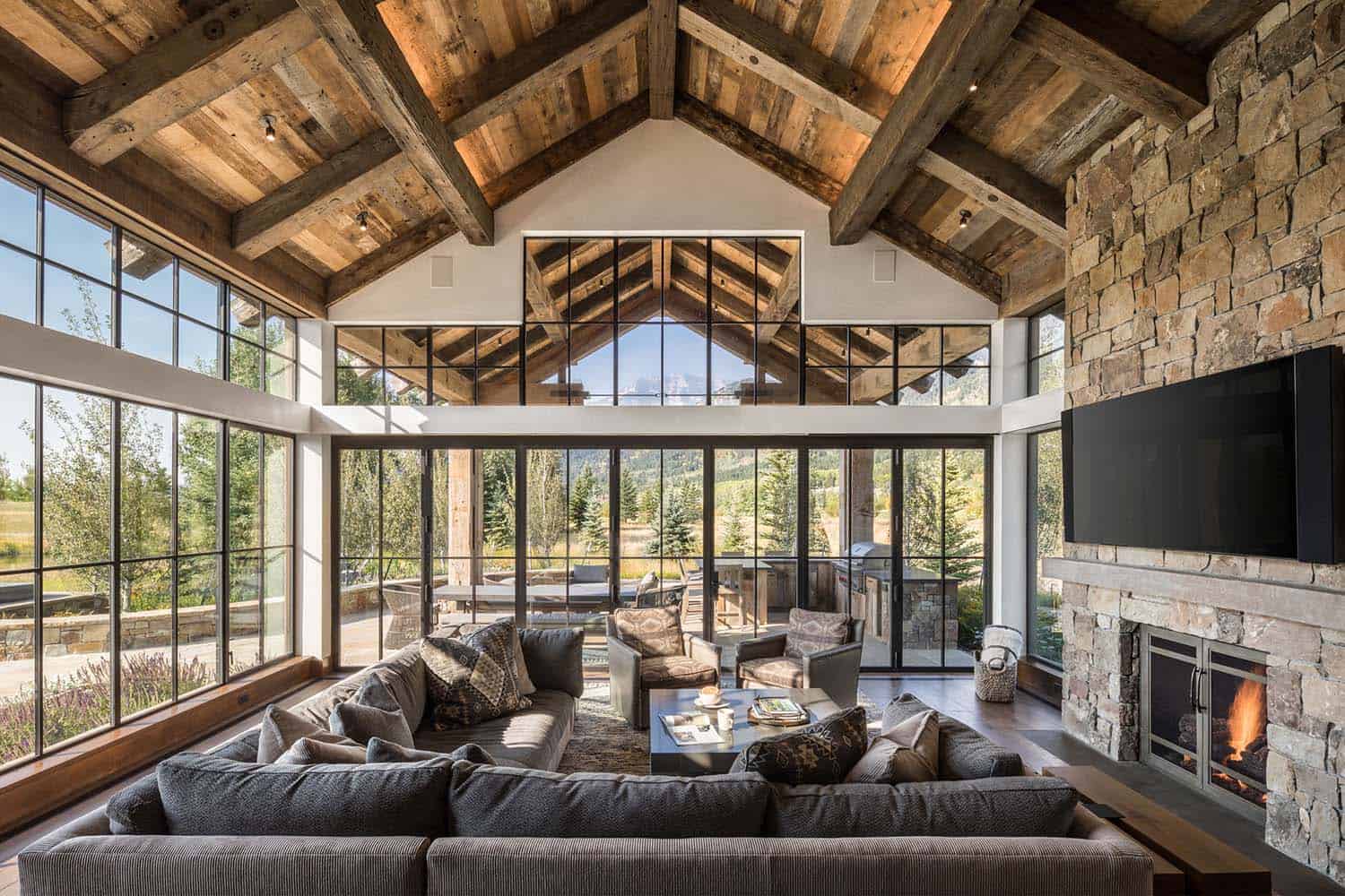 rustic-mountain-home-living-room