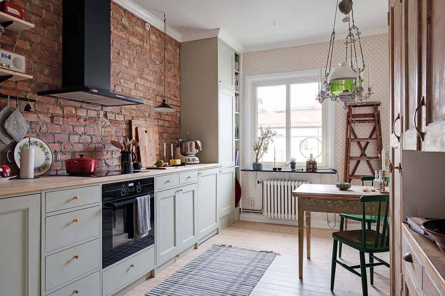 small-apartment-interior-scandinavian-kitchen