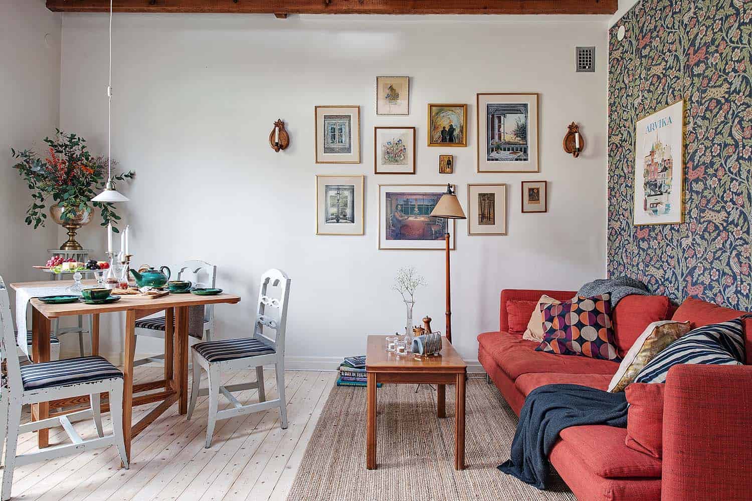 small-apartment-interior-scandinavian-living-room