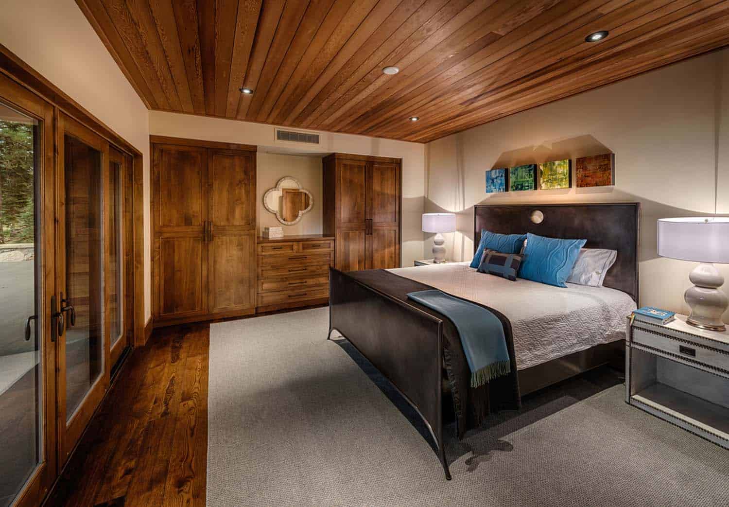 transitional-style-mountain-home-bedroom